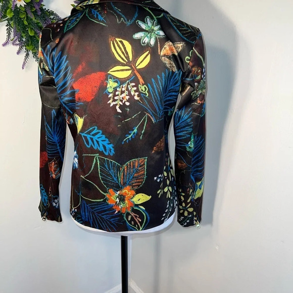 Chico’s,0,Sateen whimsical night, zip front, sleeves, pockets gold tone finish - Picture 3 of 10